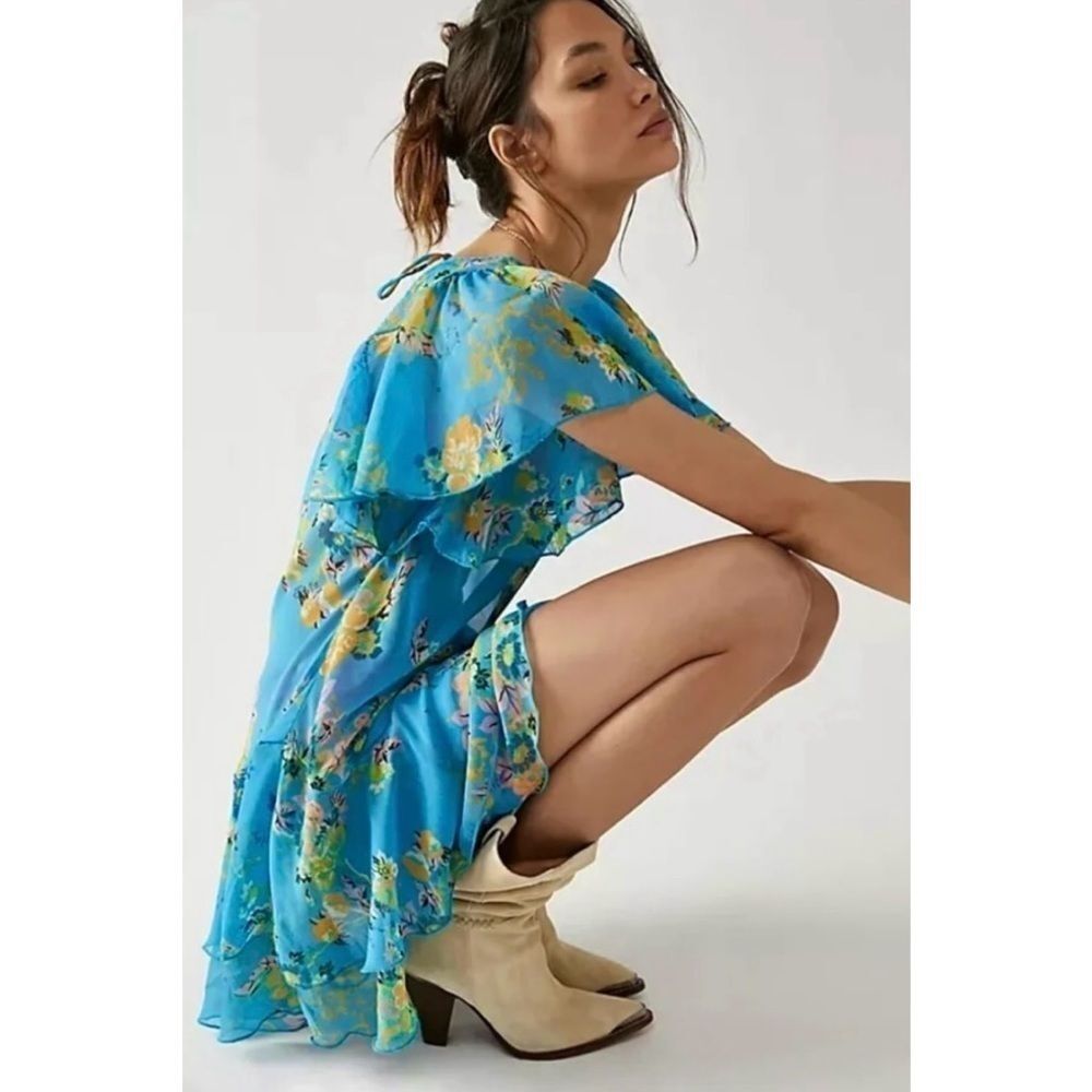 Free People Size XS Floral Love to Love Asymmetrical Flutter Sleeve Mini Dress